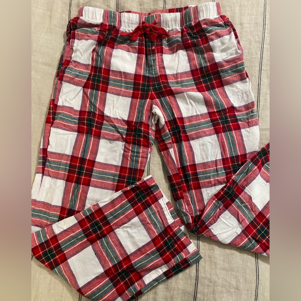 Stars Above Christmas Red/White/green Plaid flannel Jammie’s size small